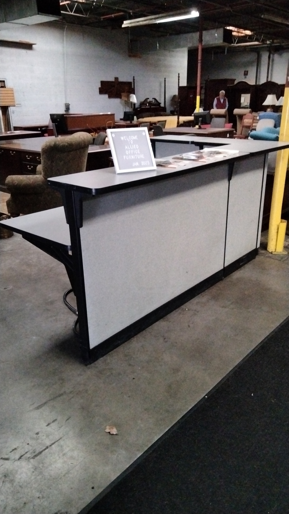  Reception Desk